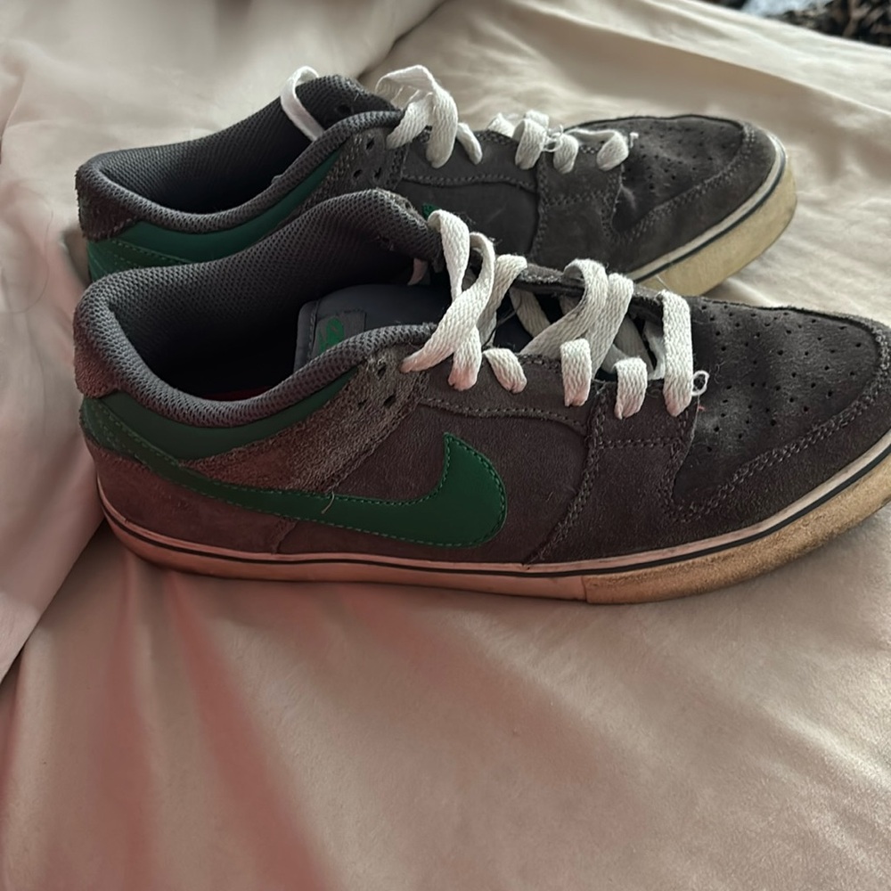 Nike Tennis Shoes
